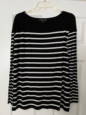 Black & White Striped Long-Sleeve Maternity Top - Women
